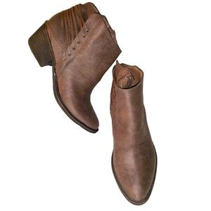 Volatile strappy back ankle boots women’s size 6